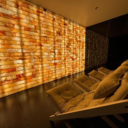 Park Hotel Bristol Uzhhorod Ngoại thất bức ảnh