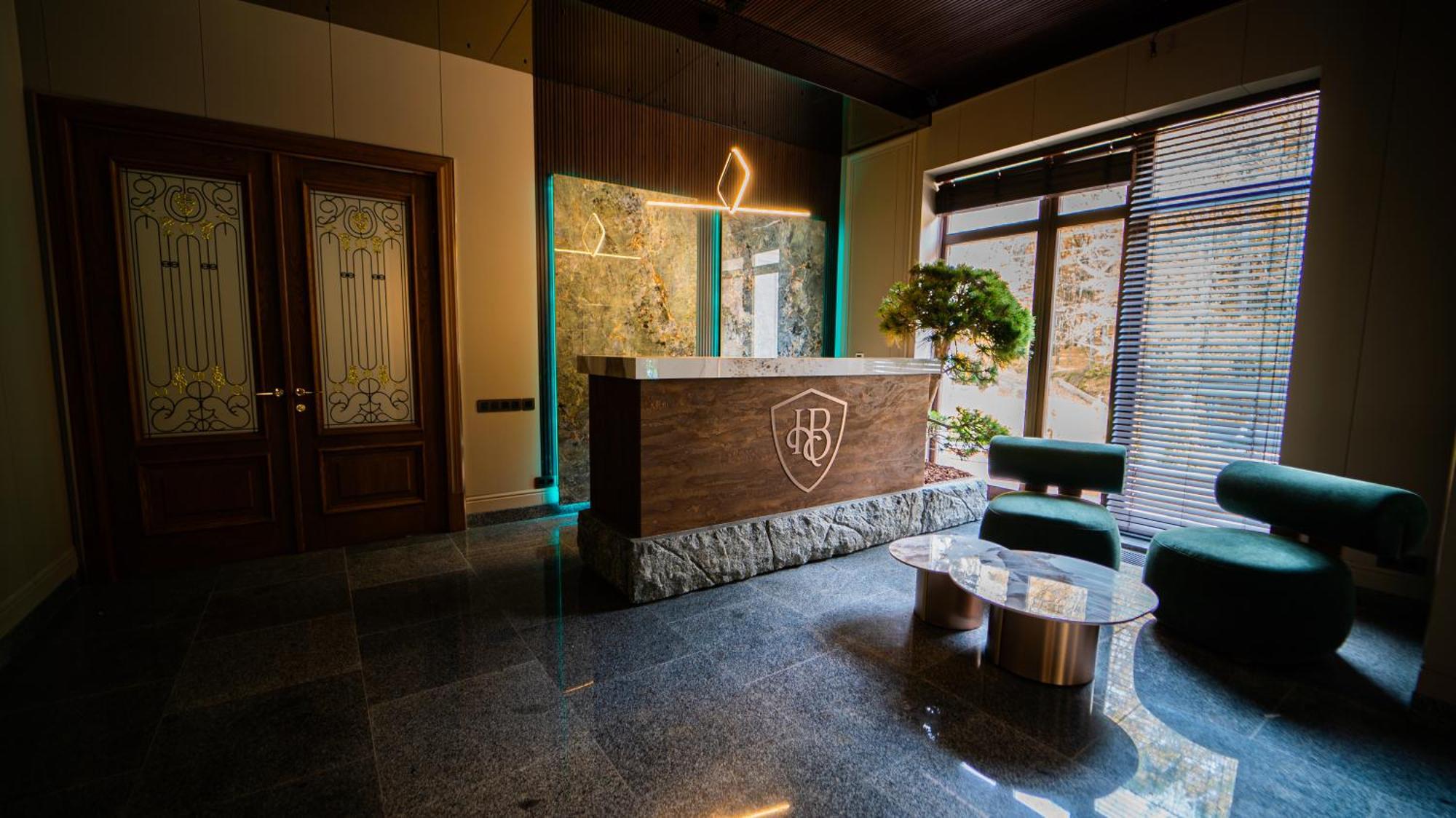 Park Hotel Bristol Uzhhorod Ngoại thất bức ảnh